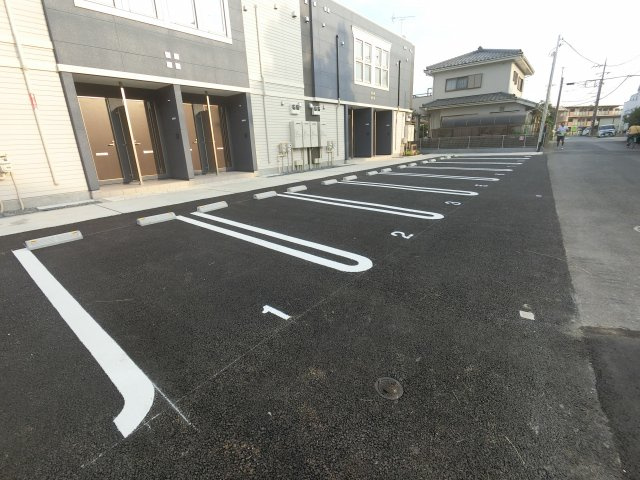 【駐車場】