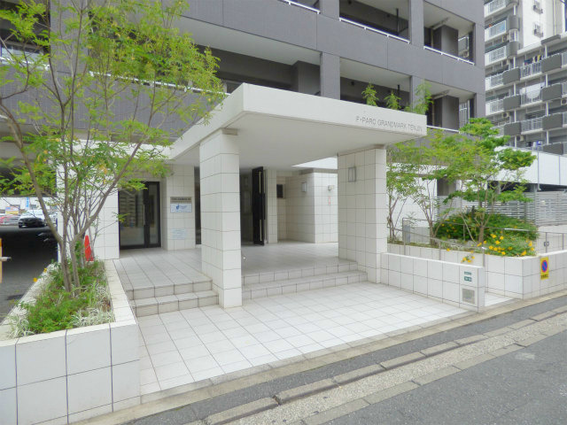 【エントランス】F・PARC GRANDMARK天神