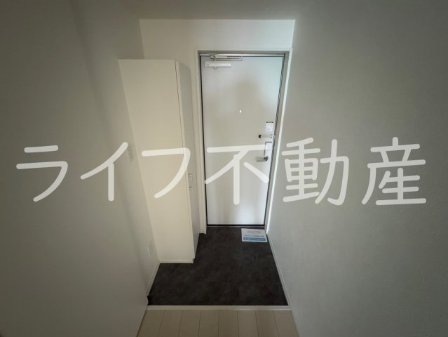 グラスハウスの玄関|収納もある玄関です