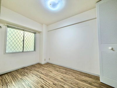【寝室】 | ネオコーポ北加賀屋 | 【和室を洋室へ変更しますよ】全居室洋室です！お掃除も楽々ですね！現地見学や資料請求だけでもお気軽にお問い合わせ下さい！
