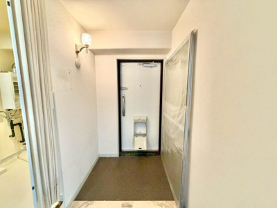 【玄関】 | ネオコーポ北加賀屋 | 現地周辺の環境や、駅までの道のりなど周辺環境も合わせてご確認いただき、ぜひご検討ください！
