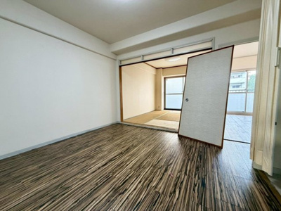 【居間・リビング】 | ネオコーポ北加賀屋 | 大阪メトロ四つ橋「北加賀屋」駅まで徒歩７分！毎日の通勤・通学に便利ですね♪忙しい朝や遅い帰宅時にも安心です！