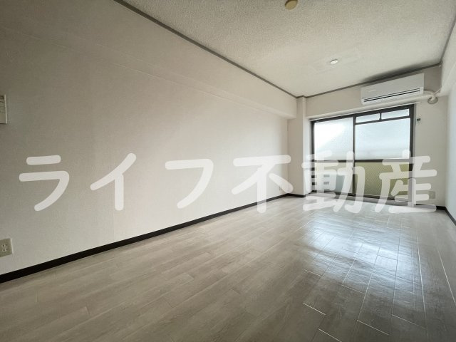 花園ルート66の居間・リビング|こちらのリビングで趣味の時間をお楽しみください