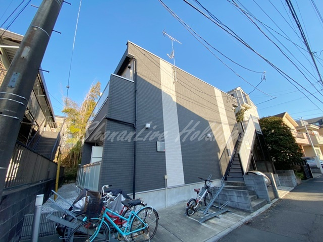 横浜市戸塚区矢部町のアパートの外観