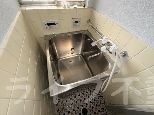 花園ハイツの浴室