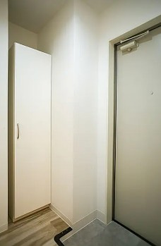 久留米市西町のアパートの玄関|落ち着いた玄関です