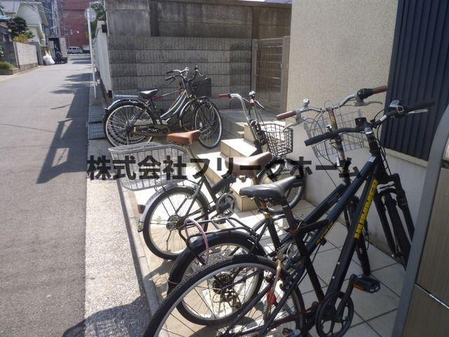 武蔵野市吉祥寺南町４丁目のアパートの駐車場