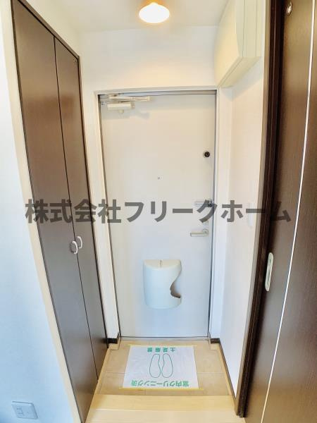 武蔵野市吉祥寺南町４丁目のアパートの玄関