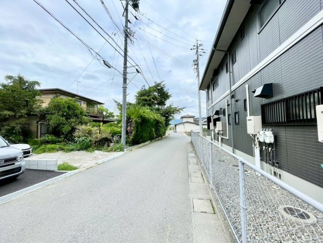 長野市西尾張部第４の前面道路含む現地写真