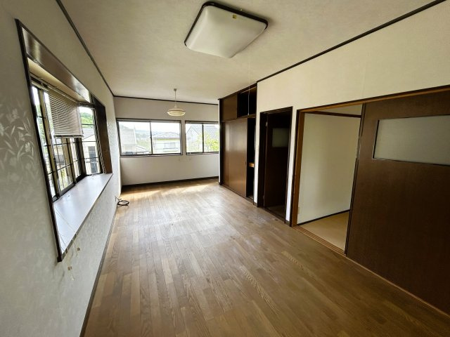 石川県金沢市若松町ツ 中古戸建　～金沢大までアクセス良好！自然に囲まれた環境～の洋室|スタンダードな洋室です