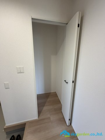 平塚市小鍋島2期　新築戸建　全6棟2号棟の玄関