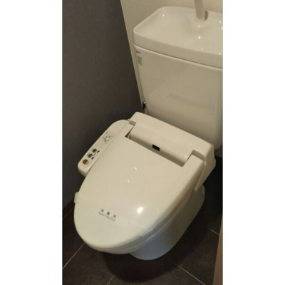【トイレ】 | インペリアル鳳 | ゆったりとした空間のトイレです