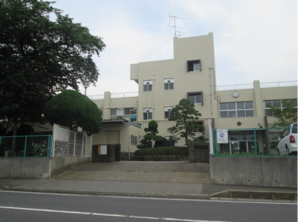 グラファーレ千葉市若葉区愛生町２期の周辺|草野中学校