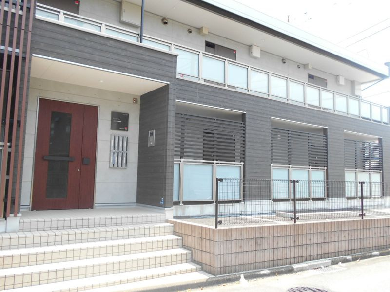 リブリ・こだま拝島町のエントランス