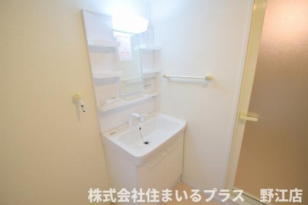 ソルジェンテ高殿の洗面所