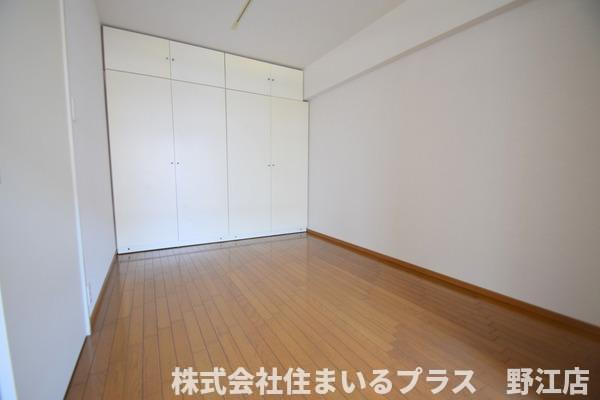 ソルジェンテ高殿の洋室