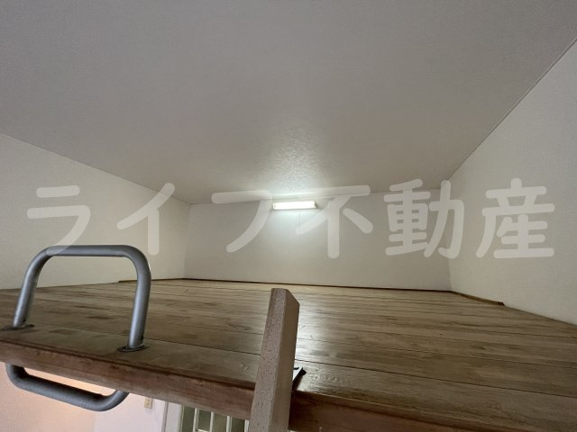 レオパレス花園第3の洋室|きれいな洋室です
