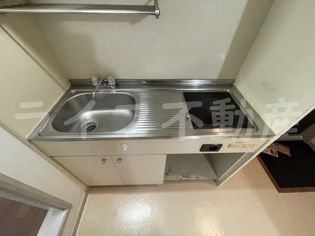 レオパレス花園第3のキッチン|使いやすいキッチンです