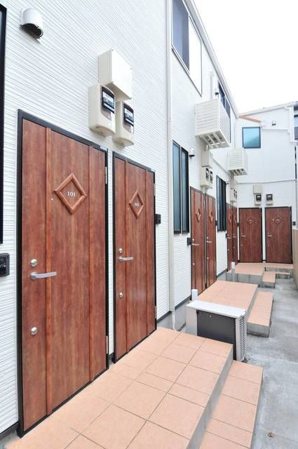 カーサビアンカ高松の玄関