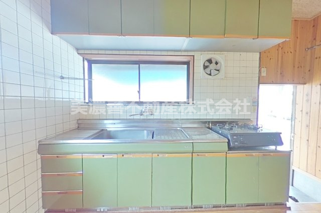 ６４４６４　岐阜市芥見影山２丁目中古戸建てのキッチン