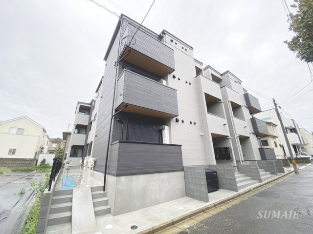 太陽と月の調和 ＬＵＮＡＲＥ元町の外観|落ち着いた雰囲気の外観です☆