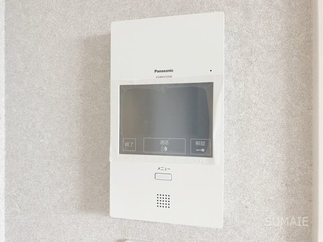 太陽と月の調和 ＬＵＮＡＲＥ元町のセキュリティ|安心のモニター付きインターホンです！