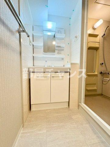 グランシャリオ名駅南の独立洗面台