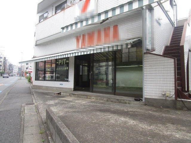 川崎市麻生区高石３丁目の倉庫