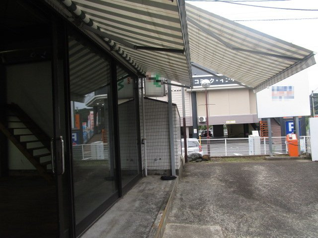 川崎市麻生区高石３丁目の倉庫
