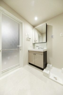 【洗面所】 | ロイジェント銀座 | ※写真は同タイプ住戸です。