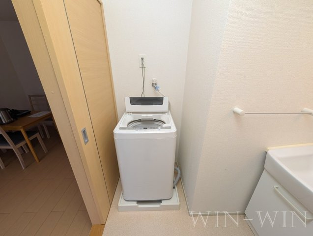 メゾンミニョンの洗面所|イメージ（同建物内別部屋の写真です）
