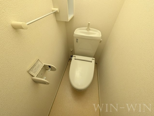 メゾンミニョンのトイレ|イメージ（同建物内別部屋の写真です）