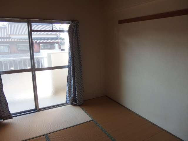 大野マンションの和室