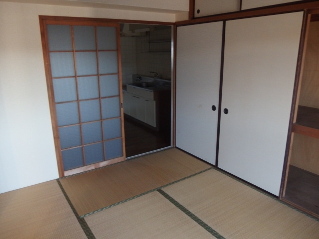 大野マンションの和室