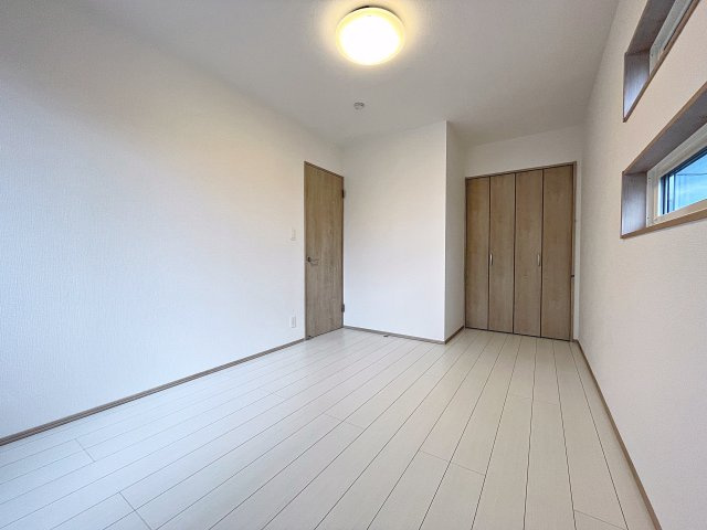 新築戸建・新築建売　西郷村小田倉字前原　小田倉小・西郷第二中の洋室|シンプルなので様々なテイストのインテリアも合いそうですね！