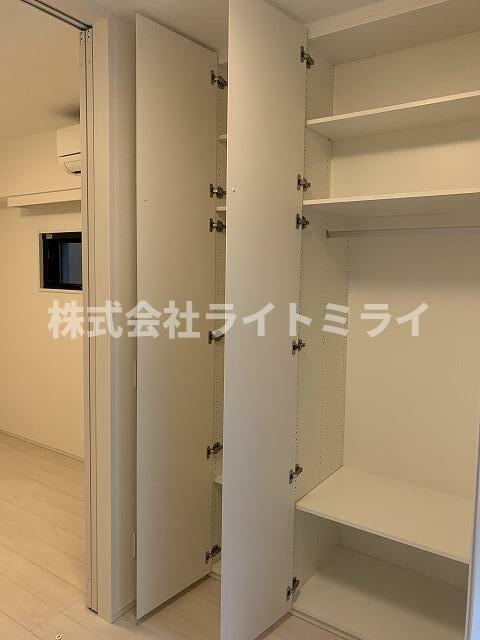 クレストコート新宿山吹町の玄関|１０１号室参考写真 