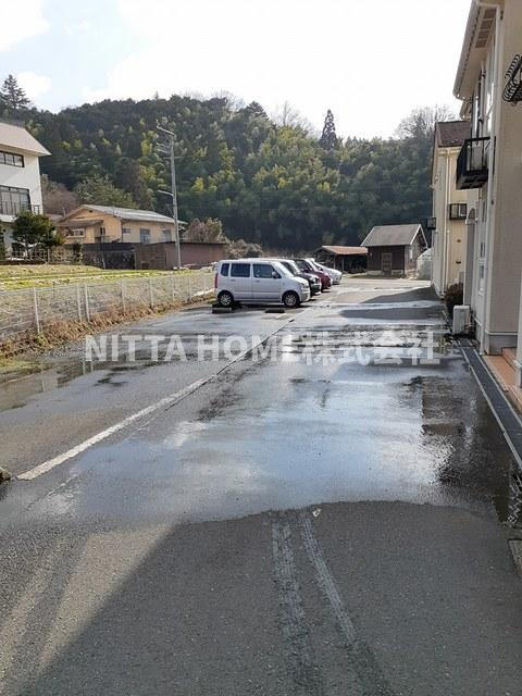 マーメイドAの駐車場|敷地内に駐車スペースがあります！