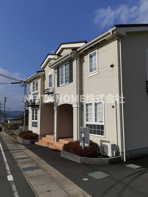 マーメイドAのエントランス|全戸角部屋のお部屋で物音が軽減されます＊