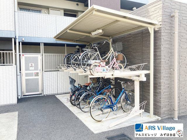 オルシア鶴瀬の駐輪場|駐輪場