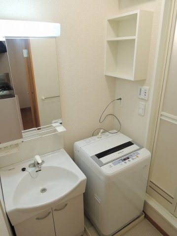 レオパレスαの内装|独立洗面台
