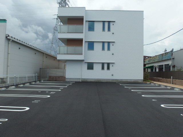 レガーロの駐車場