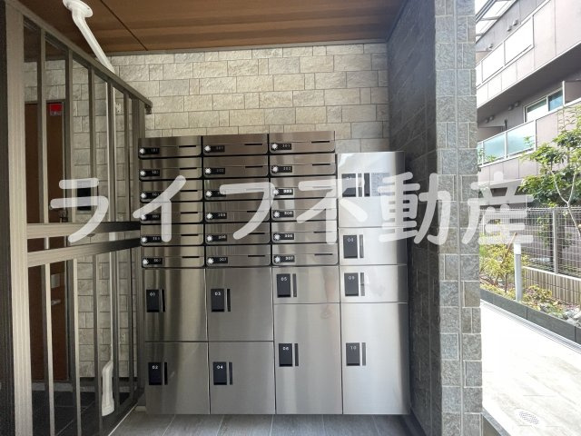 アット楠根のエントランス|ゆとりのあるエントランスです