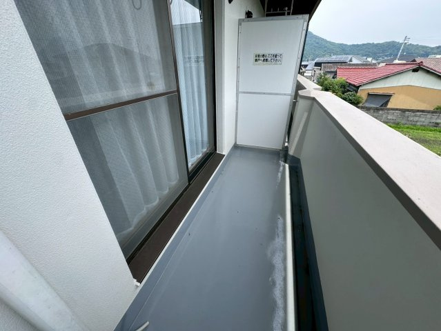 丸亀市一棟アパートのバルコニー