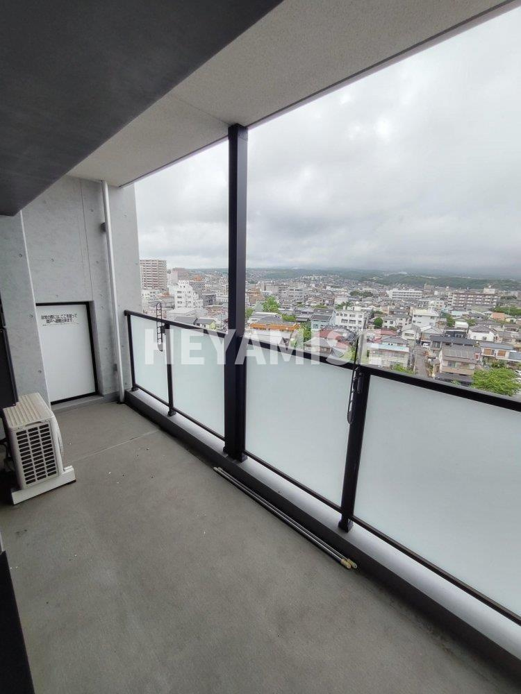 APARTMENTS CODE ISAHAYAのバルコニー|※室内画像は別号室のもの