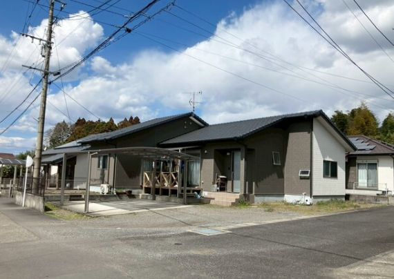 都城市安久町の中古一戸建
