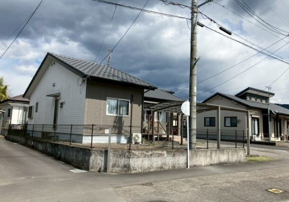都城市安久町の中古一戸建の外観