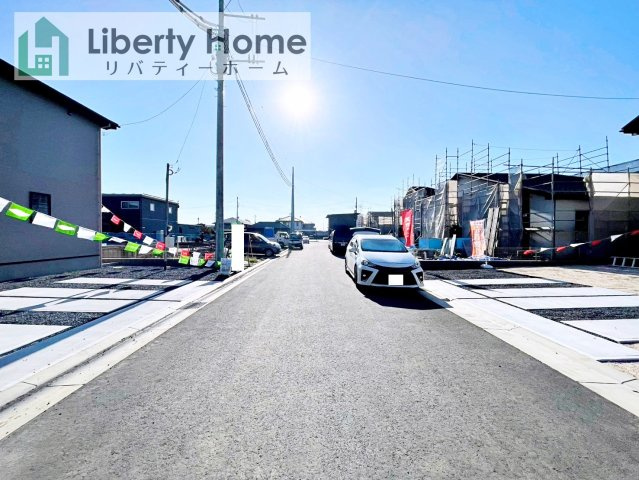 水戸市住吉町4期　新築戸建　9号棟の前面道路含む現地写真
