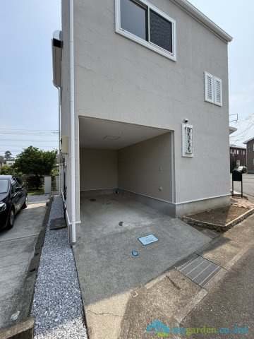 大磯町東小磯　中古戸建　の駐車場