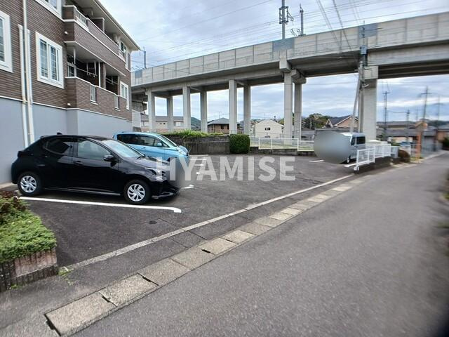 レジーナ・ＣＯＣＯの駐車場