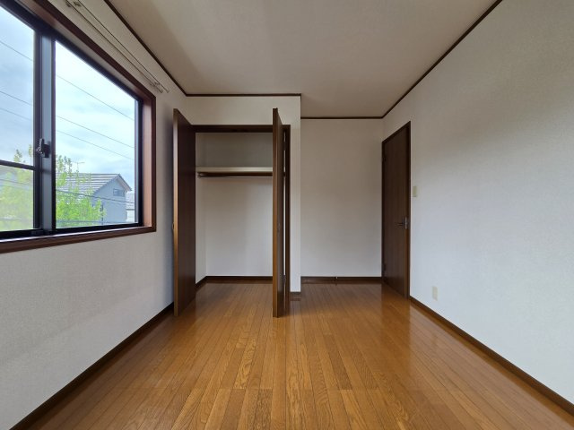 川崎市麻生区片平５丁目の一戸建ての寝室
